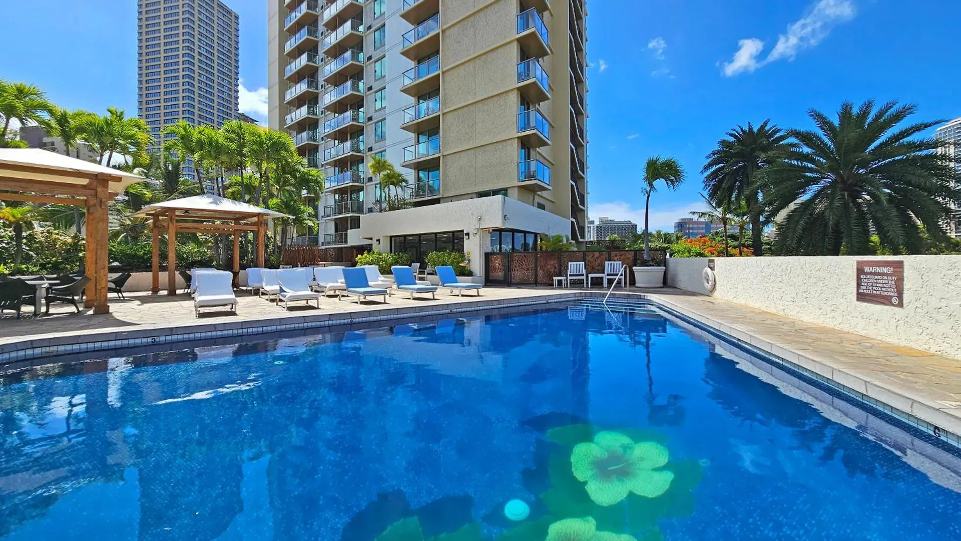 Luana Waikiki Private Apartments location